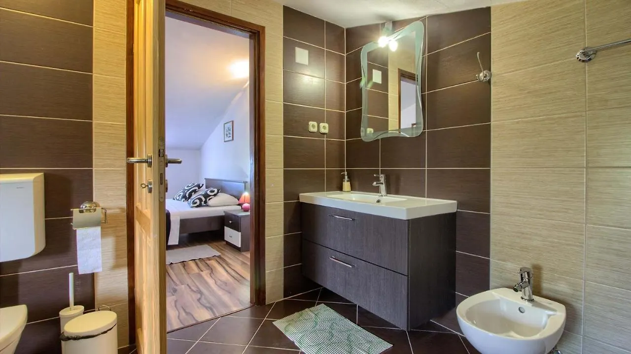 Wonderful Villa Katarina With Heated Pool And Jacuzzy Sea View Medulin