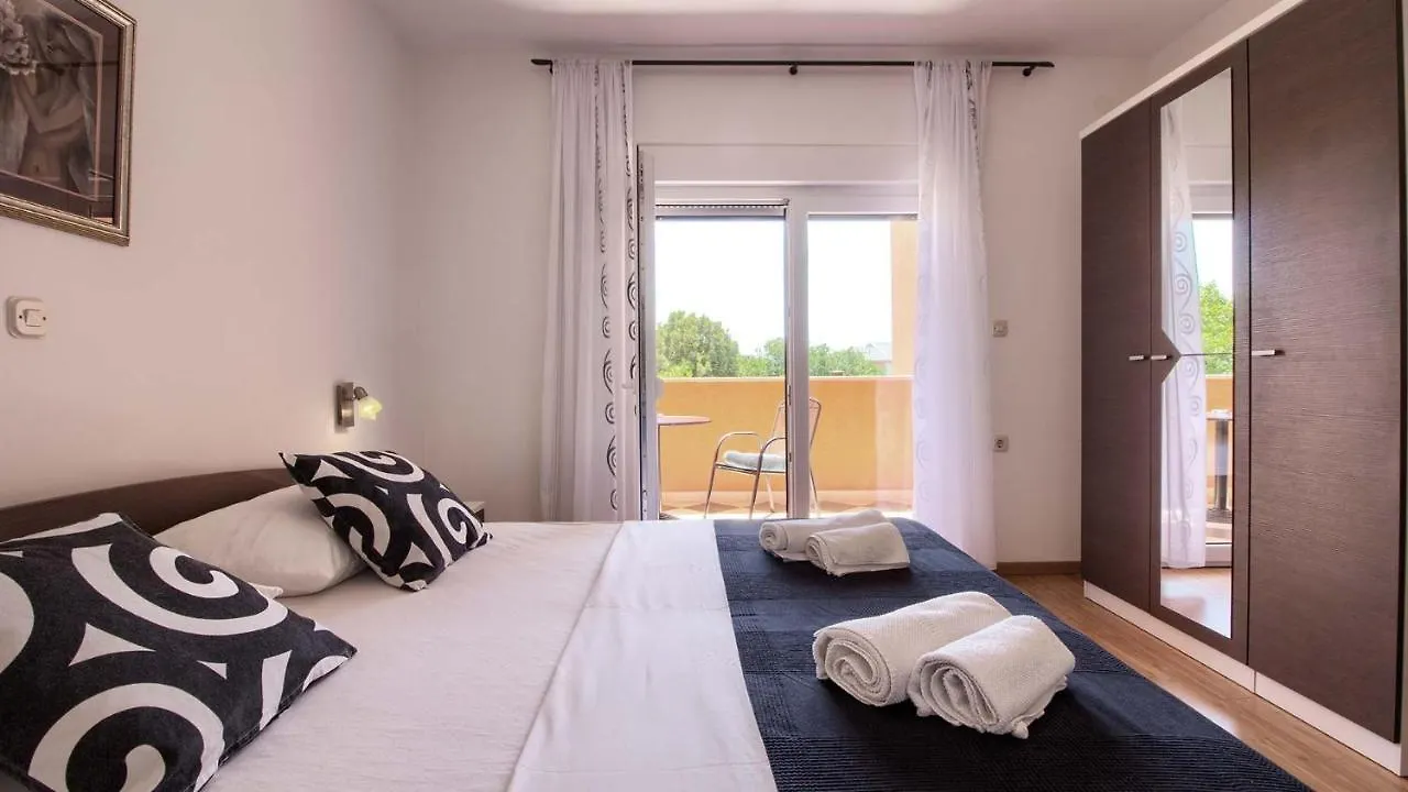 Wonderful Villa Katarina With Heated Pool And Jacuzzy Sea View Medulin 0*,  Croatia