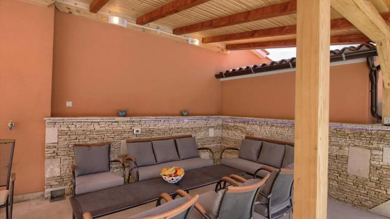 Wonderful Villa Katarina With Heated Pool And Jacuzzy Sea View Medulin 0*,