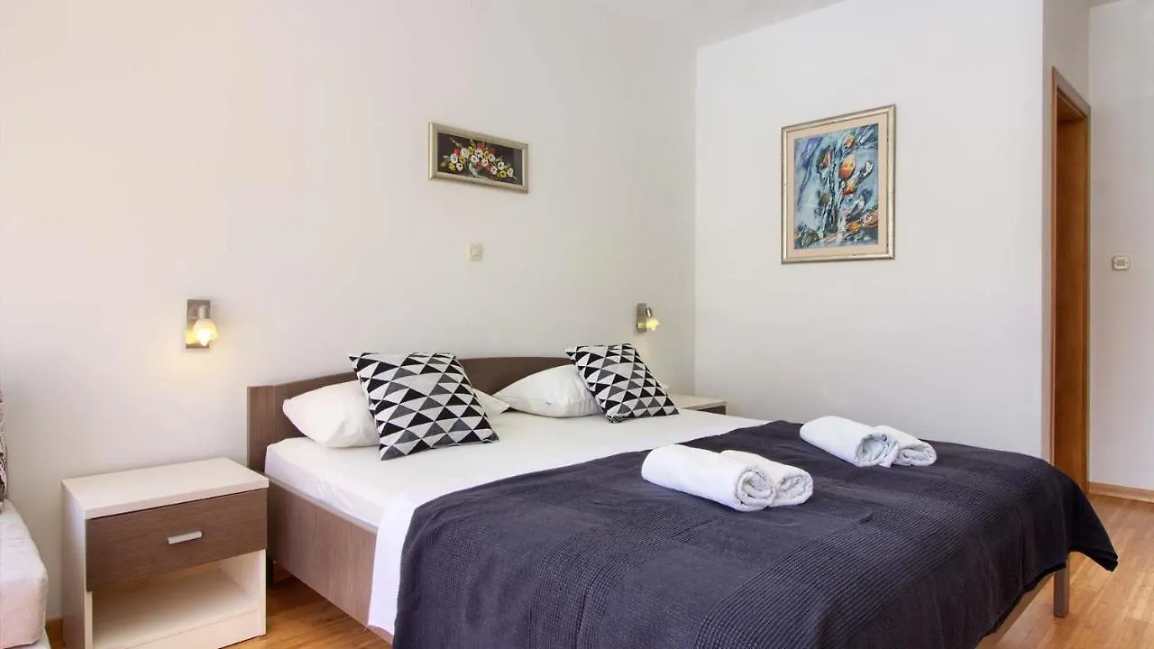 Wonderful Villa Katarina With Heated Pool And Jacuzzy Sea View Medulin